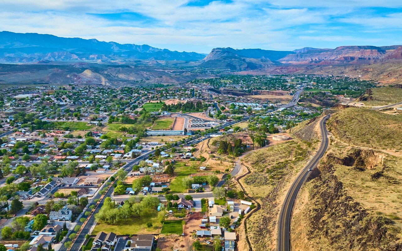 Hurricane, Utah community and red-rock scenery